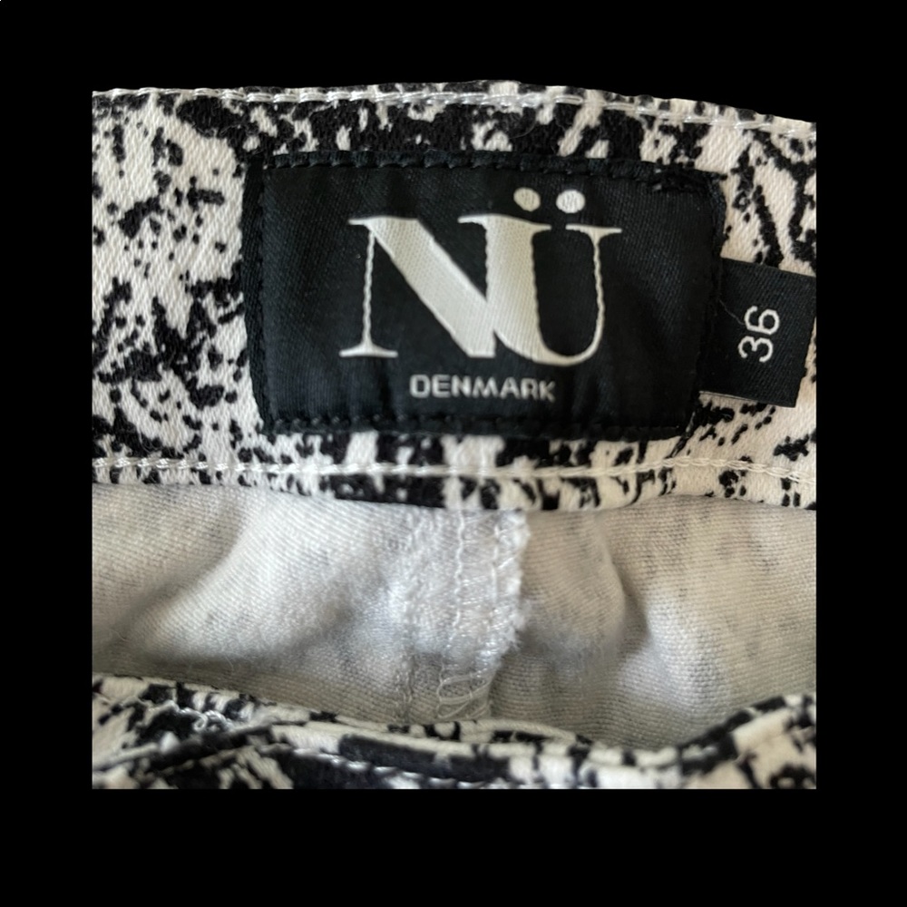 NWT Black and white NU women’s shorts - Picture 3 of 3